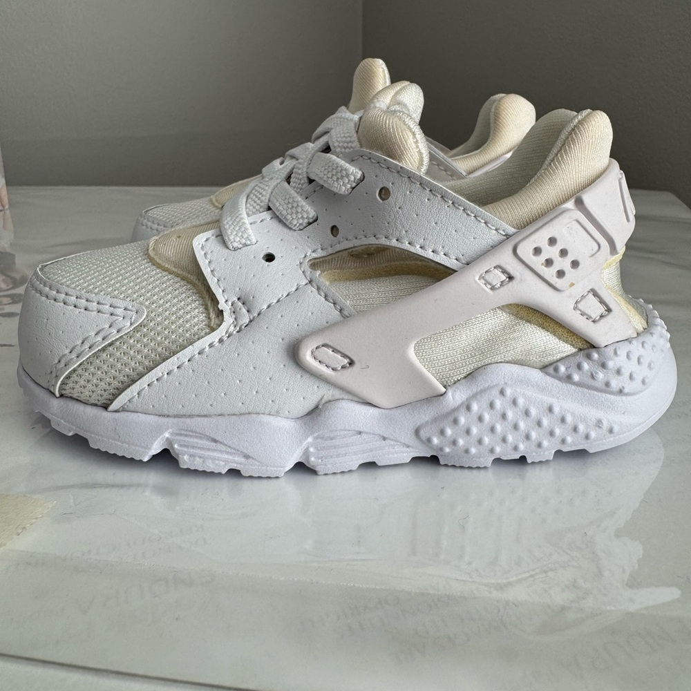 Nike Kids White and Cream Sneakers